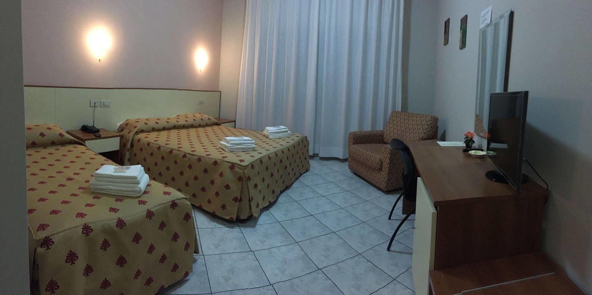 Albergo La Posta Arezzo Badia Al Pino Exterior photo